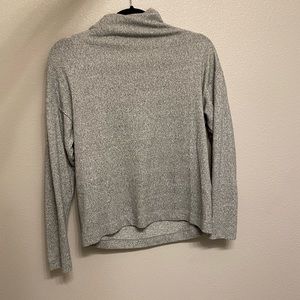 Uniqlo mock neck sweater